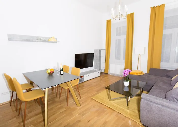 Rosenstein By Family & Apartment