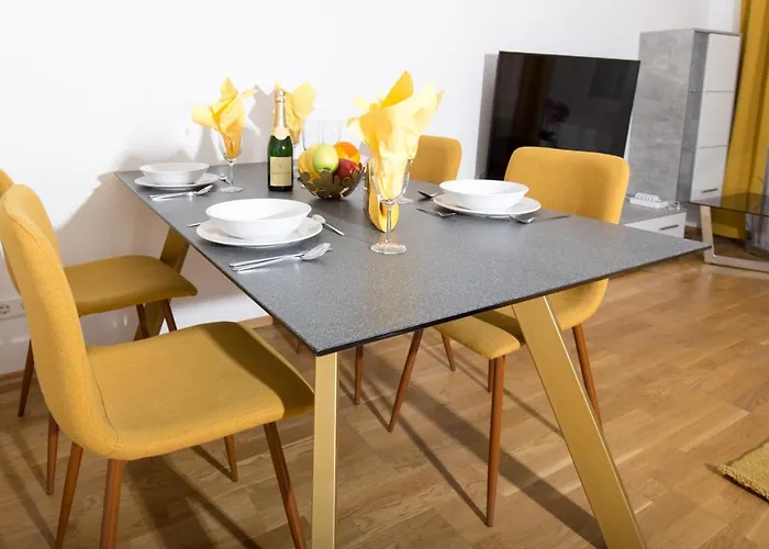 Rosenstein By Family & Apartment